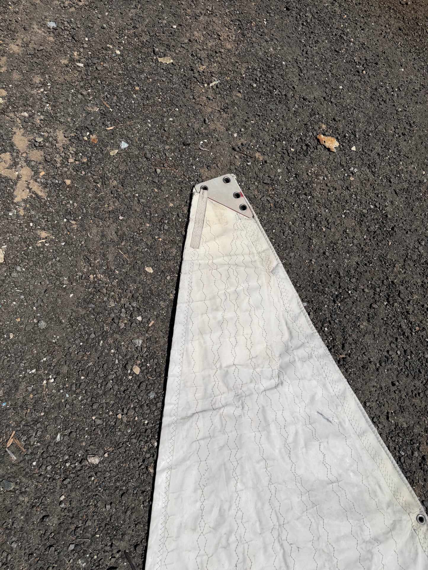 Sobstand Main Sail - 26'6" Luff x 28'5" Leech x 9'7" Foot