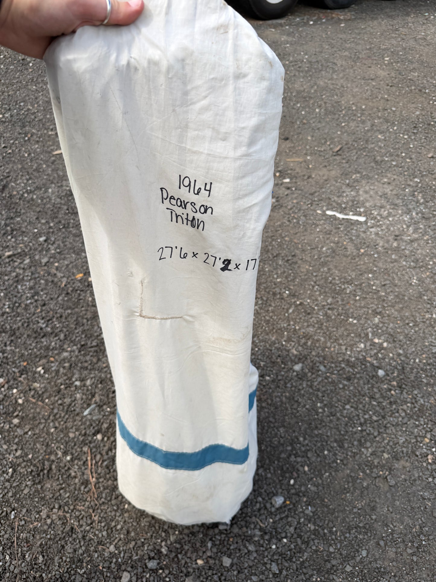 27'6" (Hank On Side) x 27'2" x 17'6" Headsail - 1964 Pearson Triton