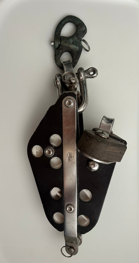 Schaefer Fiddle Block with Tufnol Cam Cleat & Bronze Merriman Shackle - 5/8" Line
