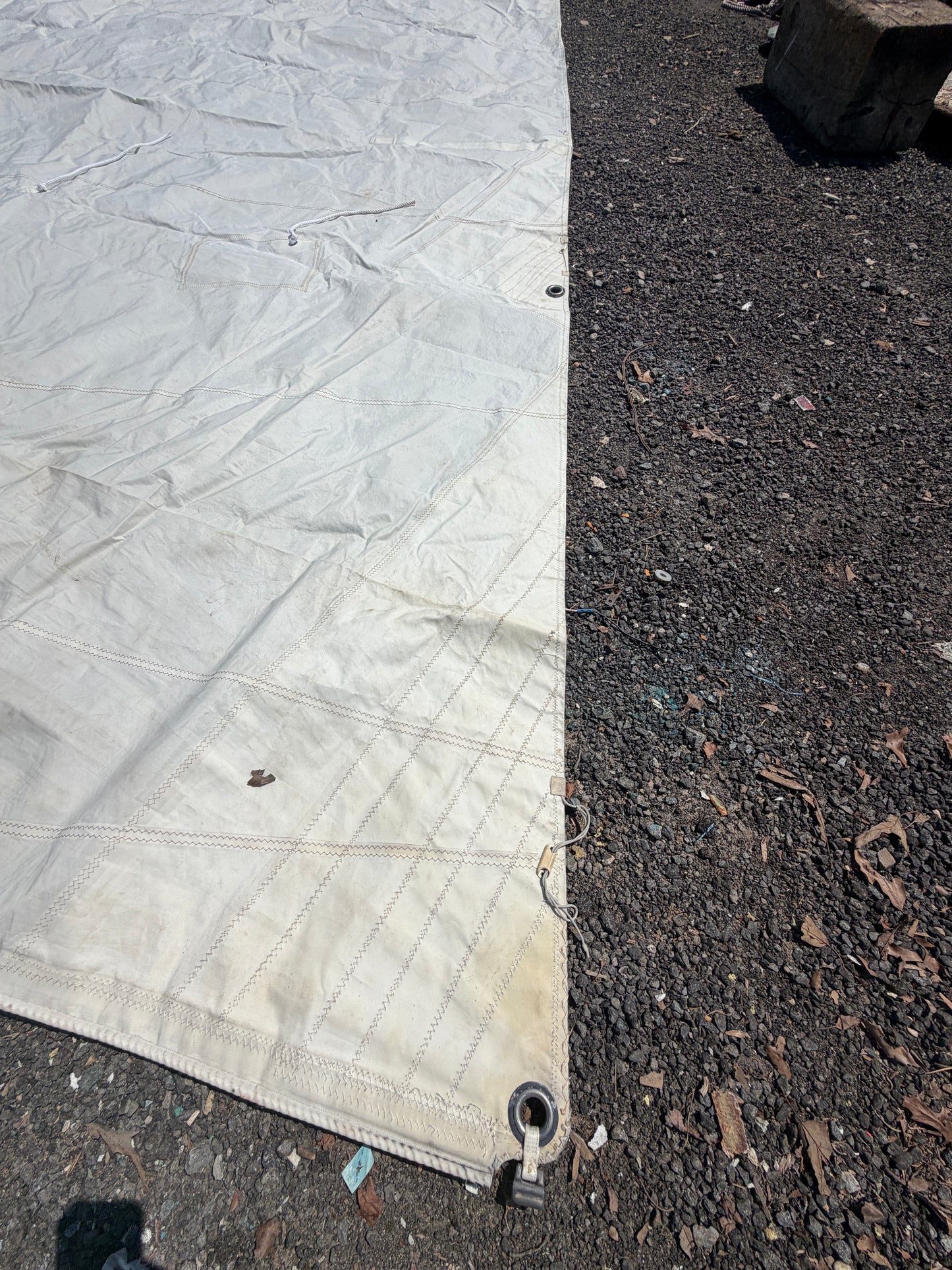 Tartan 30 - 40% - 5oz Main Sail - 37'6" (Slide Side) x 39'4" x 11'3"