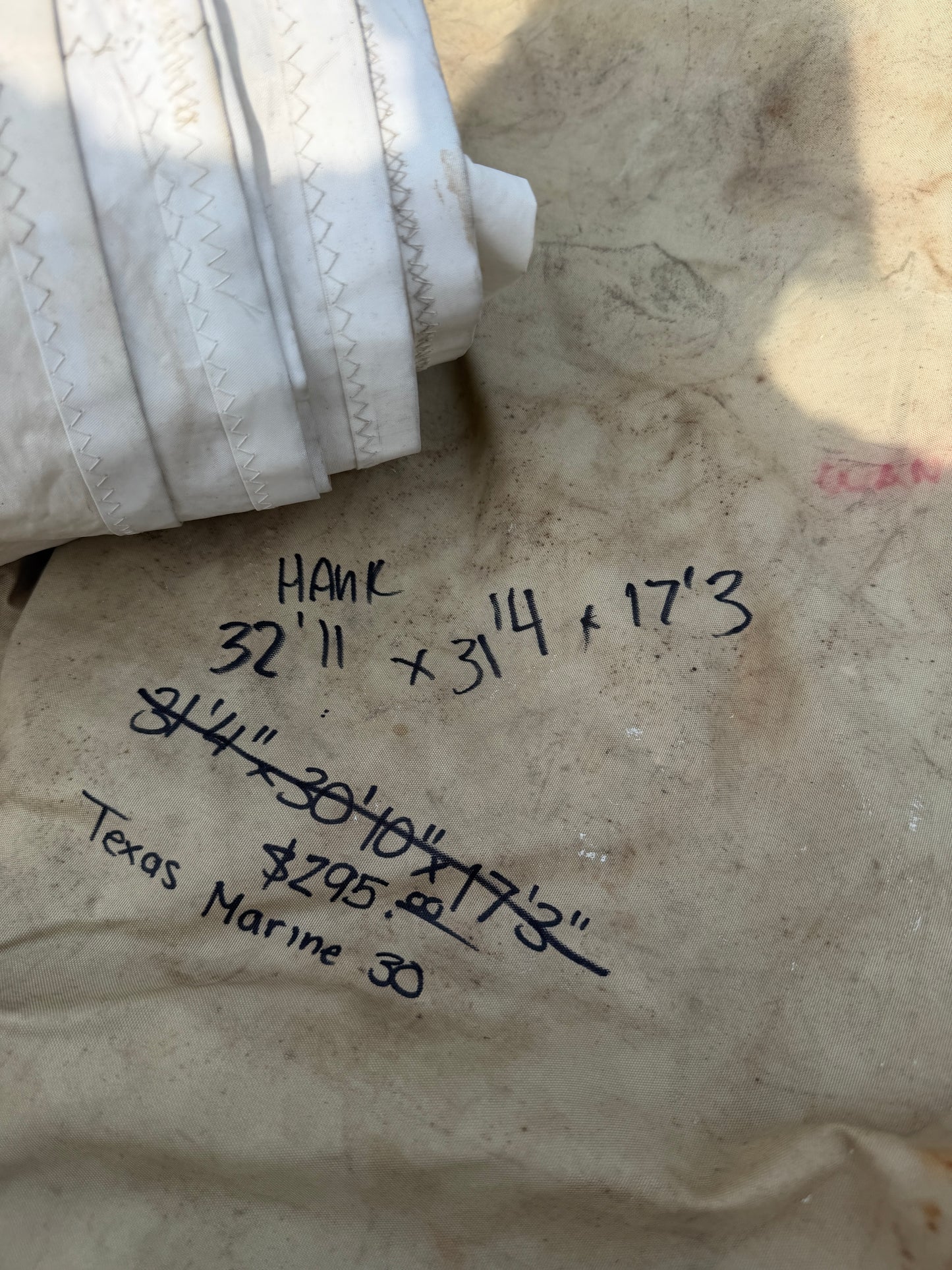Texas Marine 30 Headsail - 32'11" (Hank On Side) x 31'4" x 17'3"