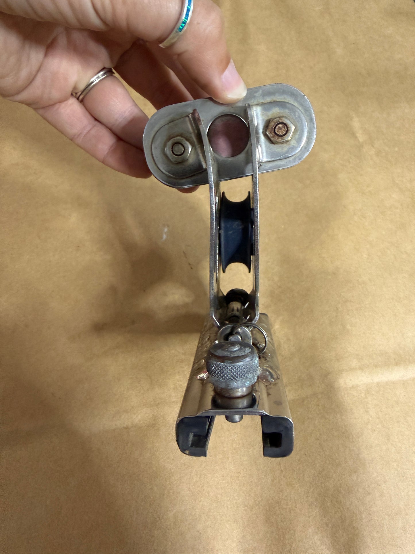 Harken Reversible Cam Cleat / Single Block on 1" Track Car - 3/8" Line