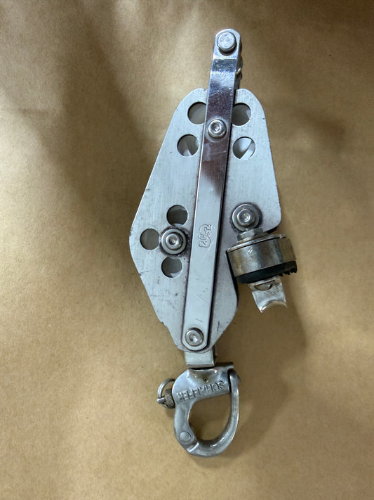 Schaefer Swivel Fiddle Block With Cam Cleat, Shackle & Becket - 7/16" Line