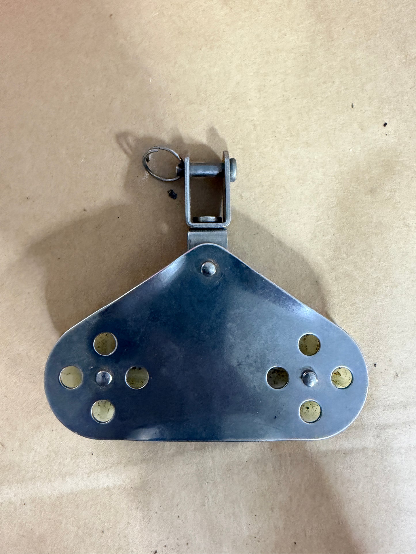 1 1/4" Double Sheave Swivel Vang Block - 3/8" Line