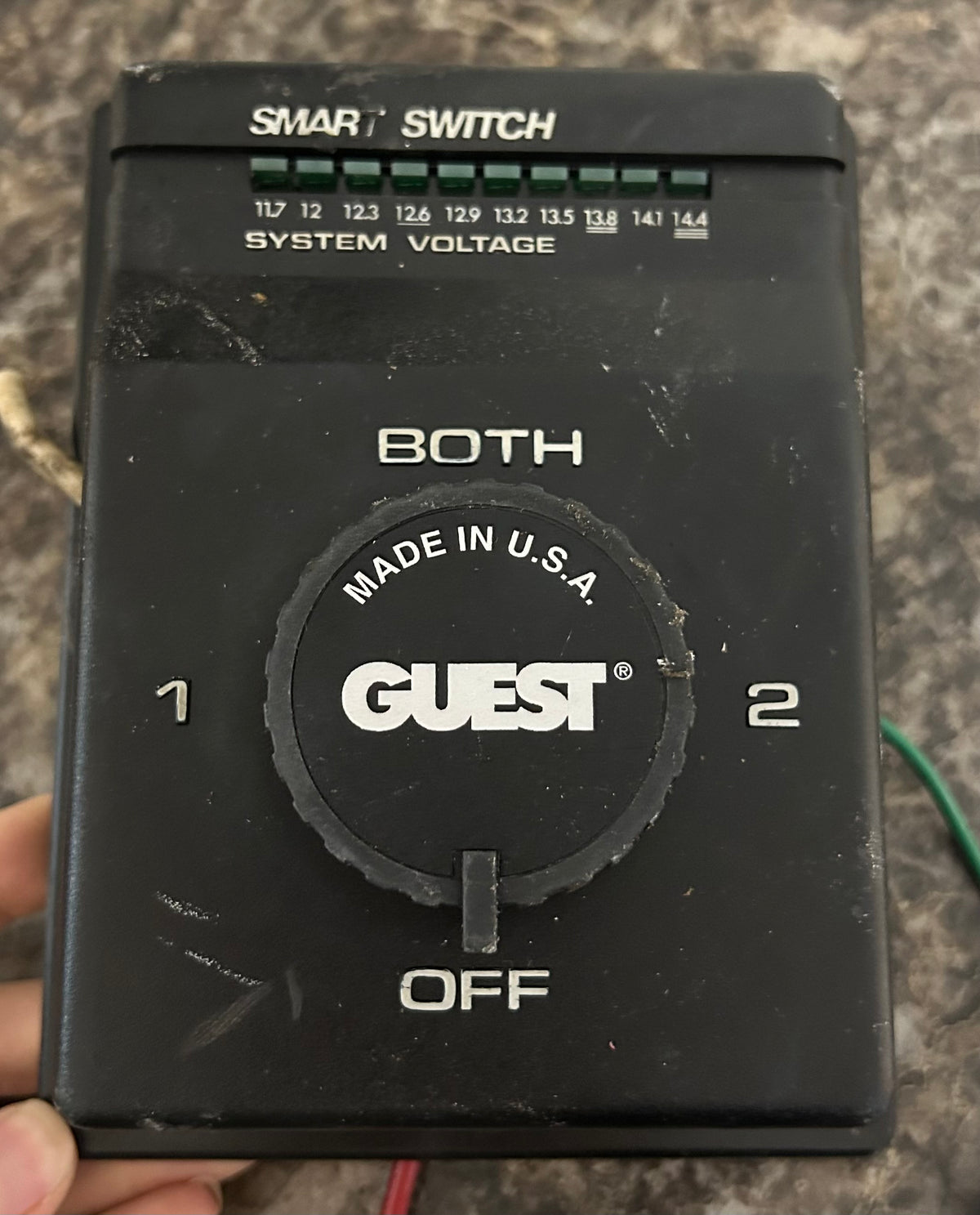 Guest 2200 Smart Battery Switch