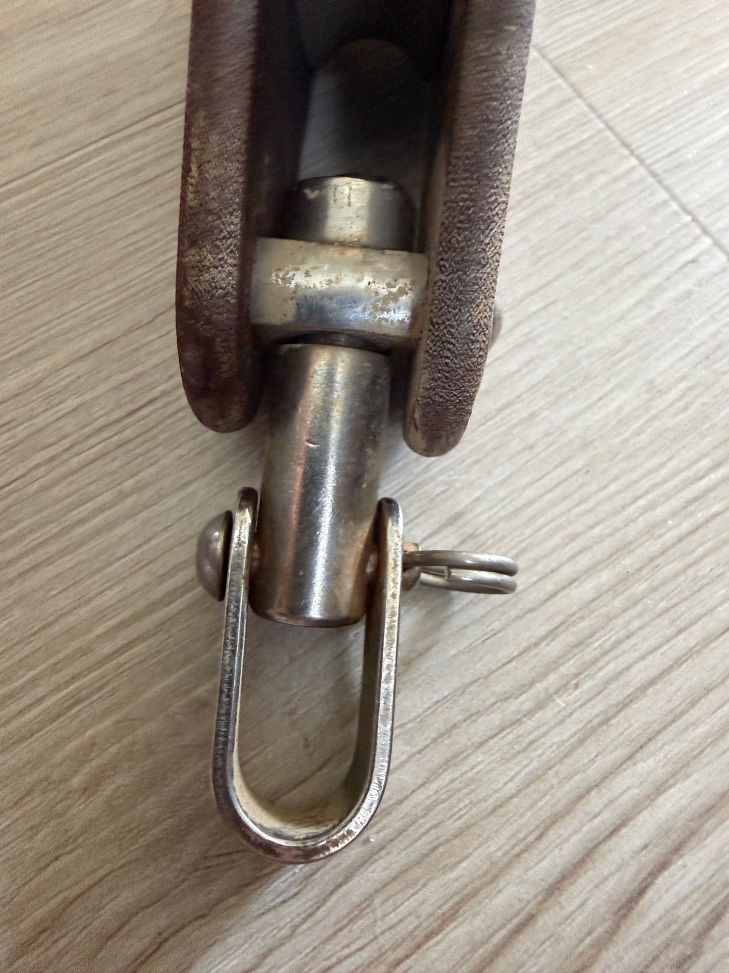 HYE Holland Single 2 3/8" Sheave Swivel Block With Becket - 1/2" Line