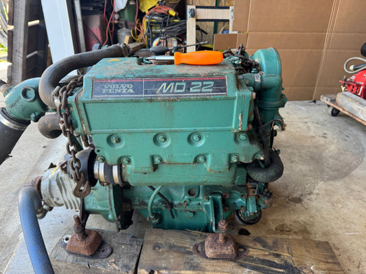 Volvo Penta MD22  Marine Diesel Engine w MS2A-E Transmission Runs Great ONLY 40 HOURS!