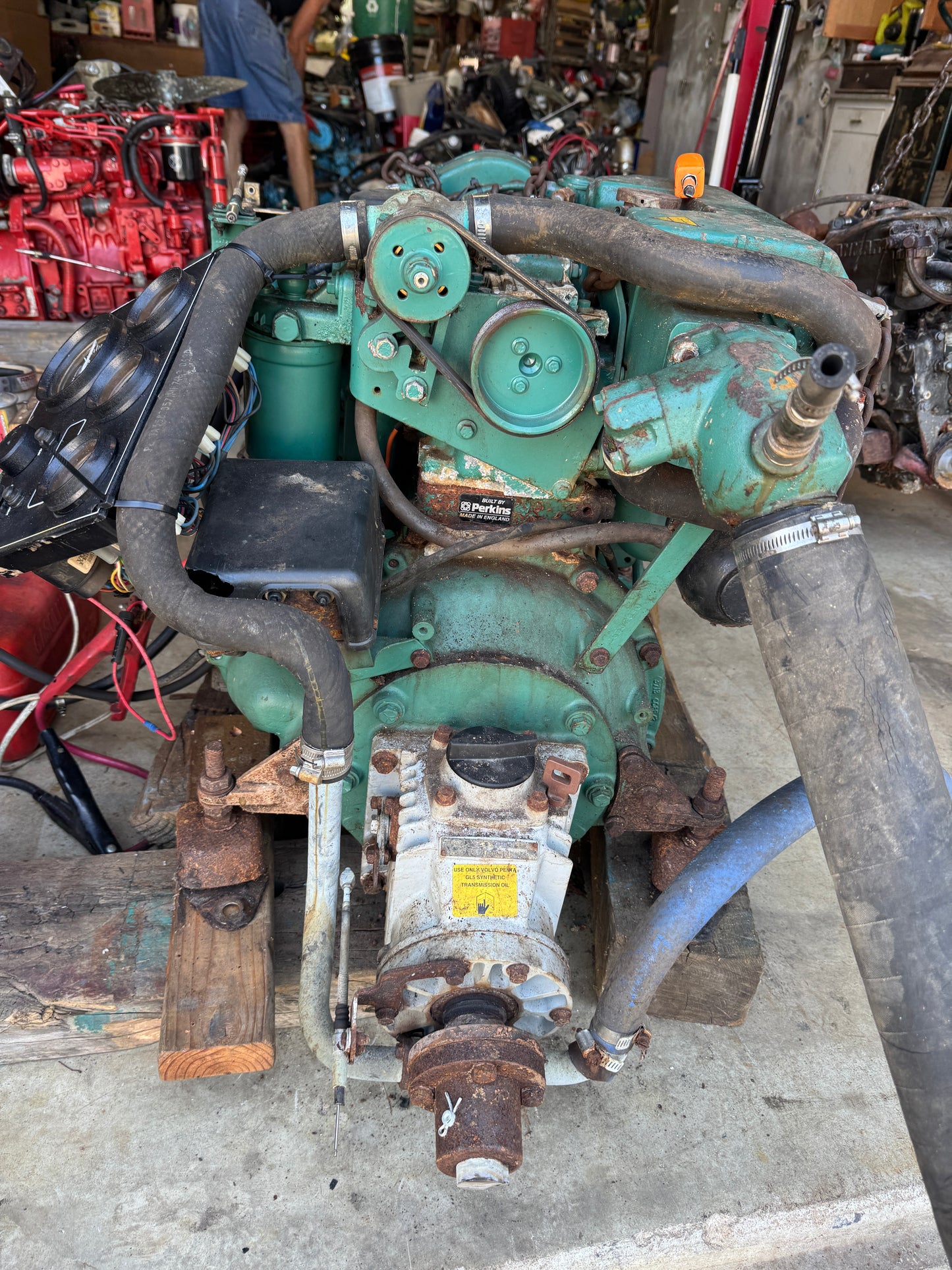 Volvo Penta MD22  Marine Diesel Engine w MS2A-E Transmission Runs Great ONLY 40 HOURS!