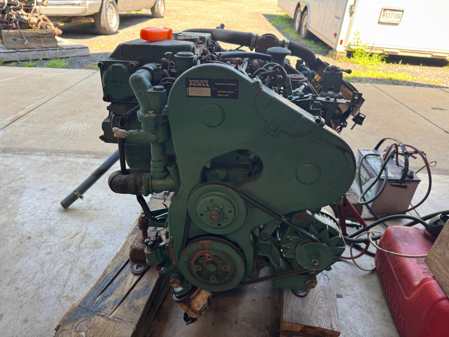 Volvo Penta MD22  Marine Diesel Engine w MS2A-E Transmission Runs Great ONLY 40 HOURS!