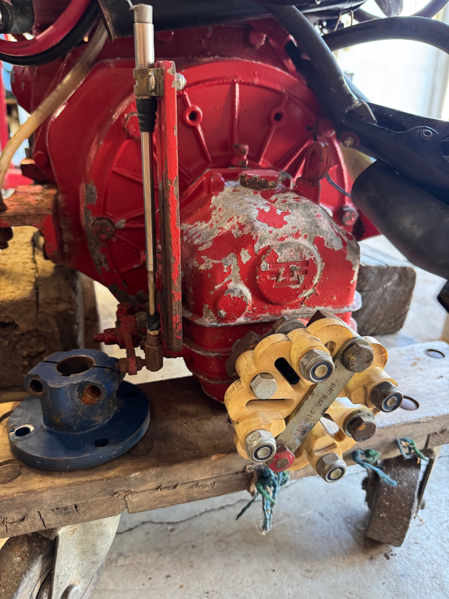 Beta Marine 28 D1005-EU1 Kubota Diesel Engine w TMC 40-P Transmission Runs Great ONLY 235 hours!