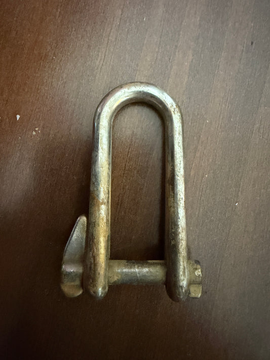 Halyard Shackle - 3/16" Pin Diameter x 7/16" Width - Rusty