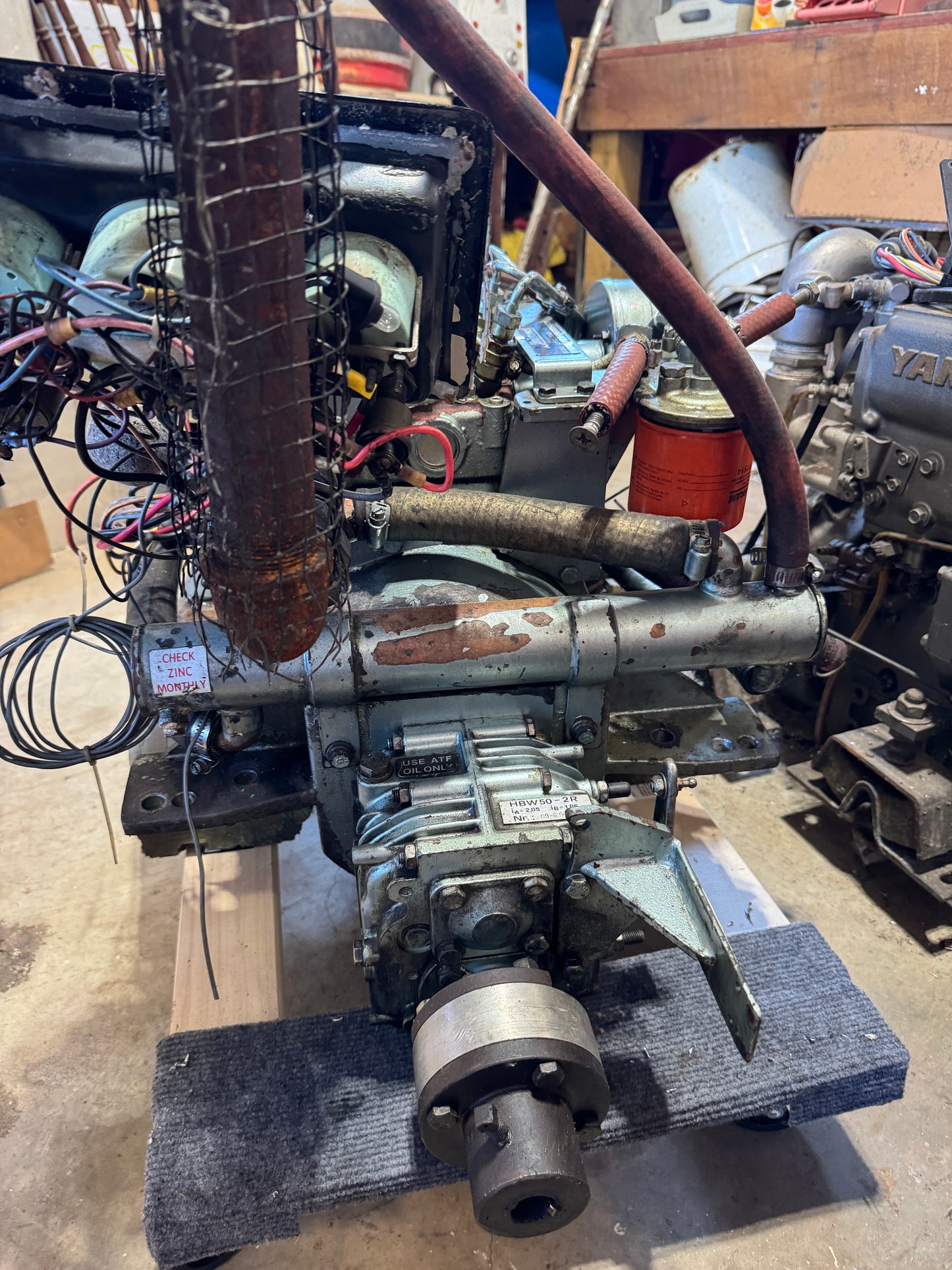 Universal M3-20 Marine Diesel Engine w Hurth HBW50 Transmission Runs Great Fresh Water Cooled