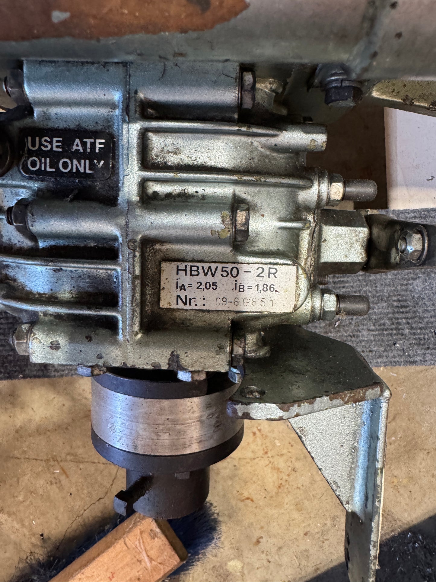 Universal M3-20 Marine Diesel Engine w Hurth HBW50 Transmission Runs Great Fresh Water Cooled
