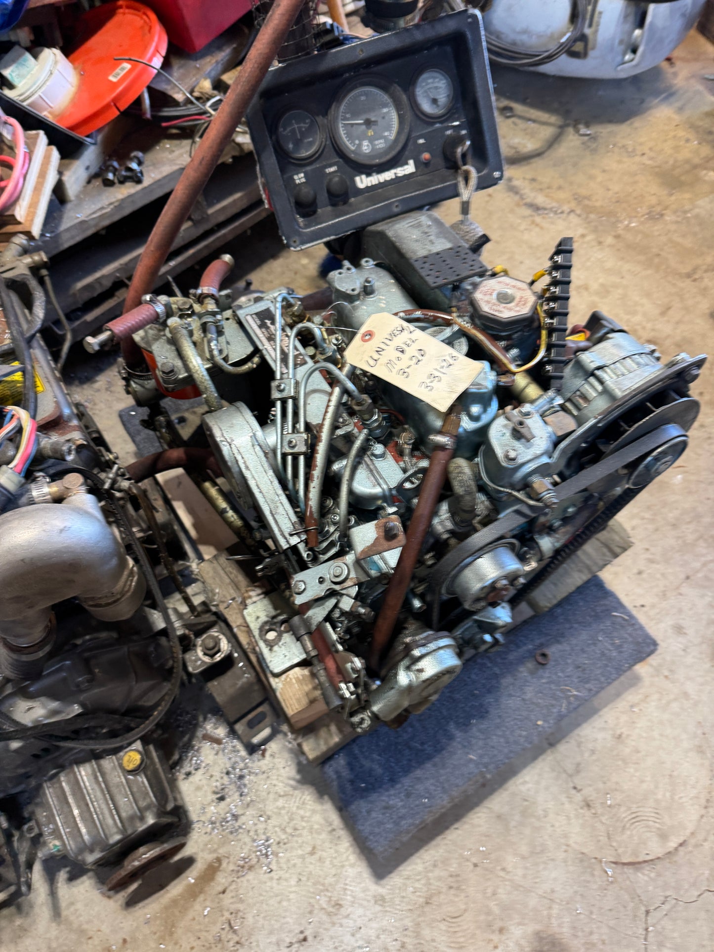 Universal M3-20 Marine Diesel Engine w Hurth HBW50 Transmission Runs Great Fresh Water Cooled