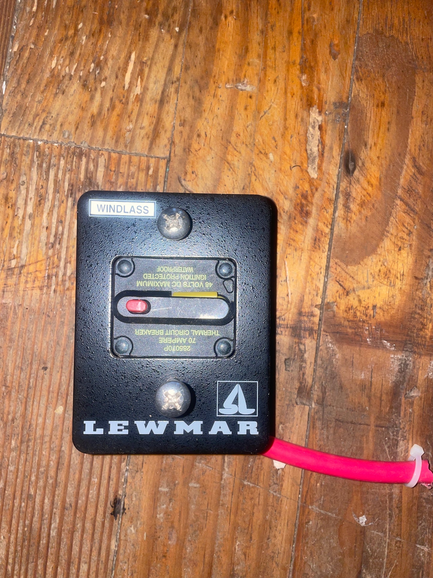 Lewmar Pro Fish 1000 Horizontal  Automatic Windlass Serial Niumber 5661301423