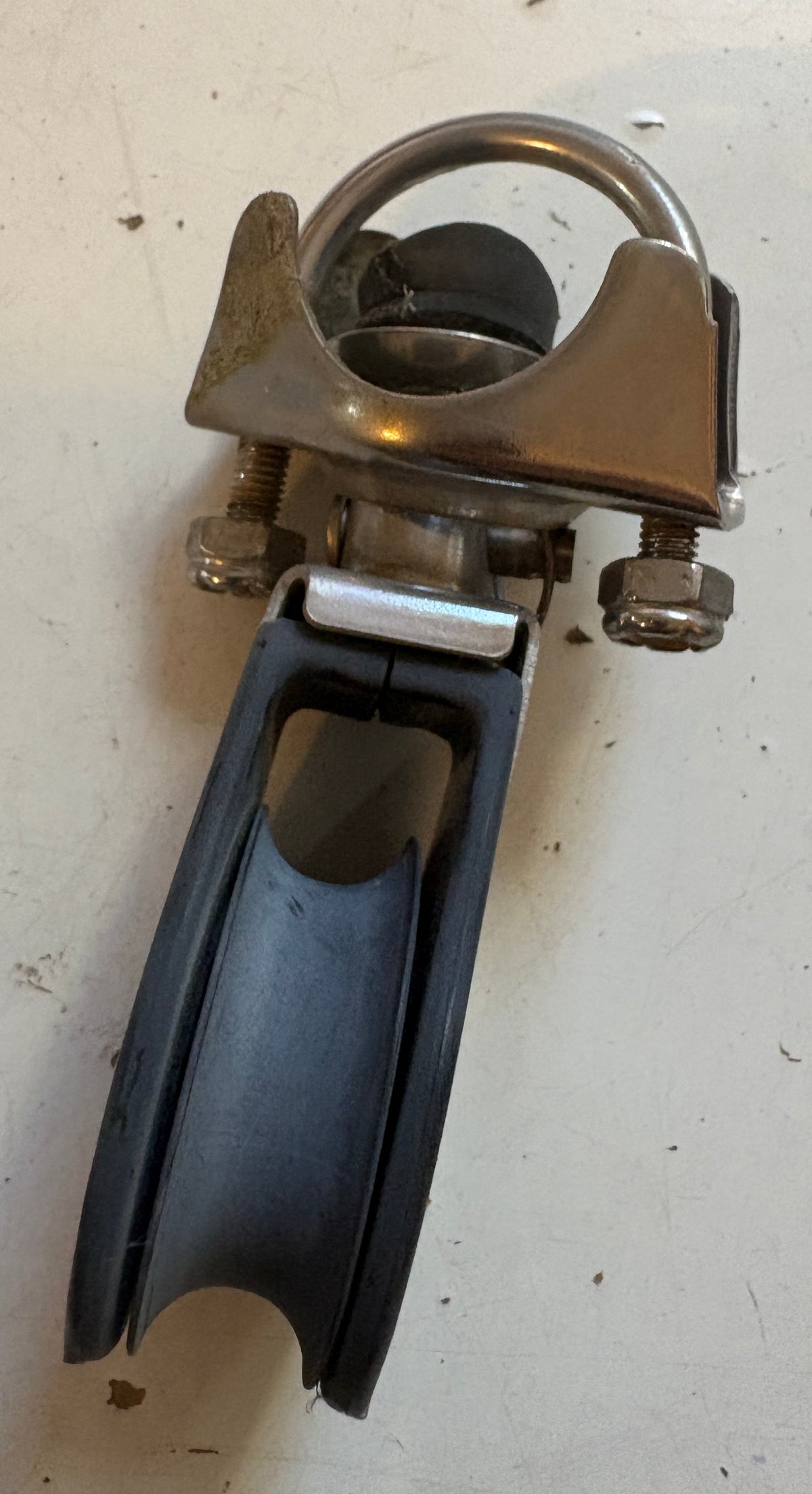 Harken Swivel Stanchion Block 1 1/2" Sheave 3/8" Line