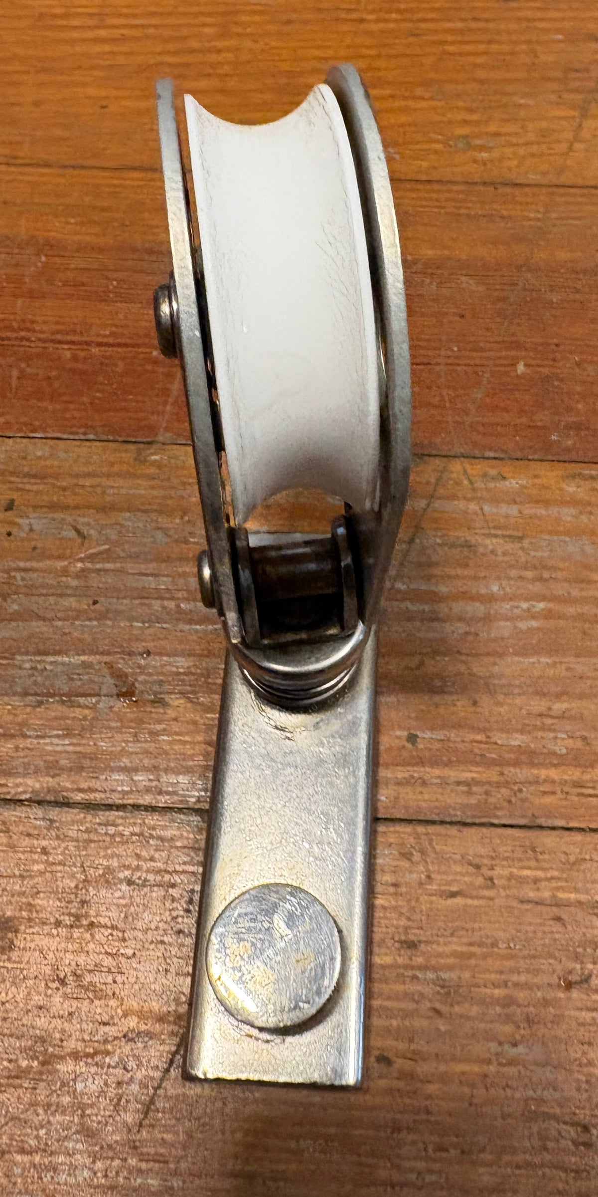 Schaefer Standing Spring Block 2 1/4" Sheave on 1" Track Car with screw top