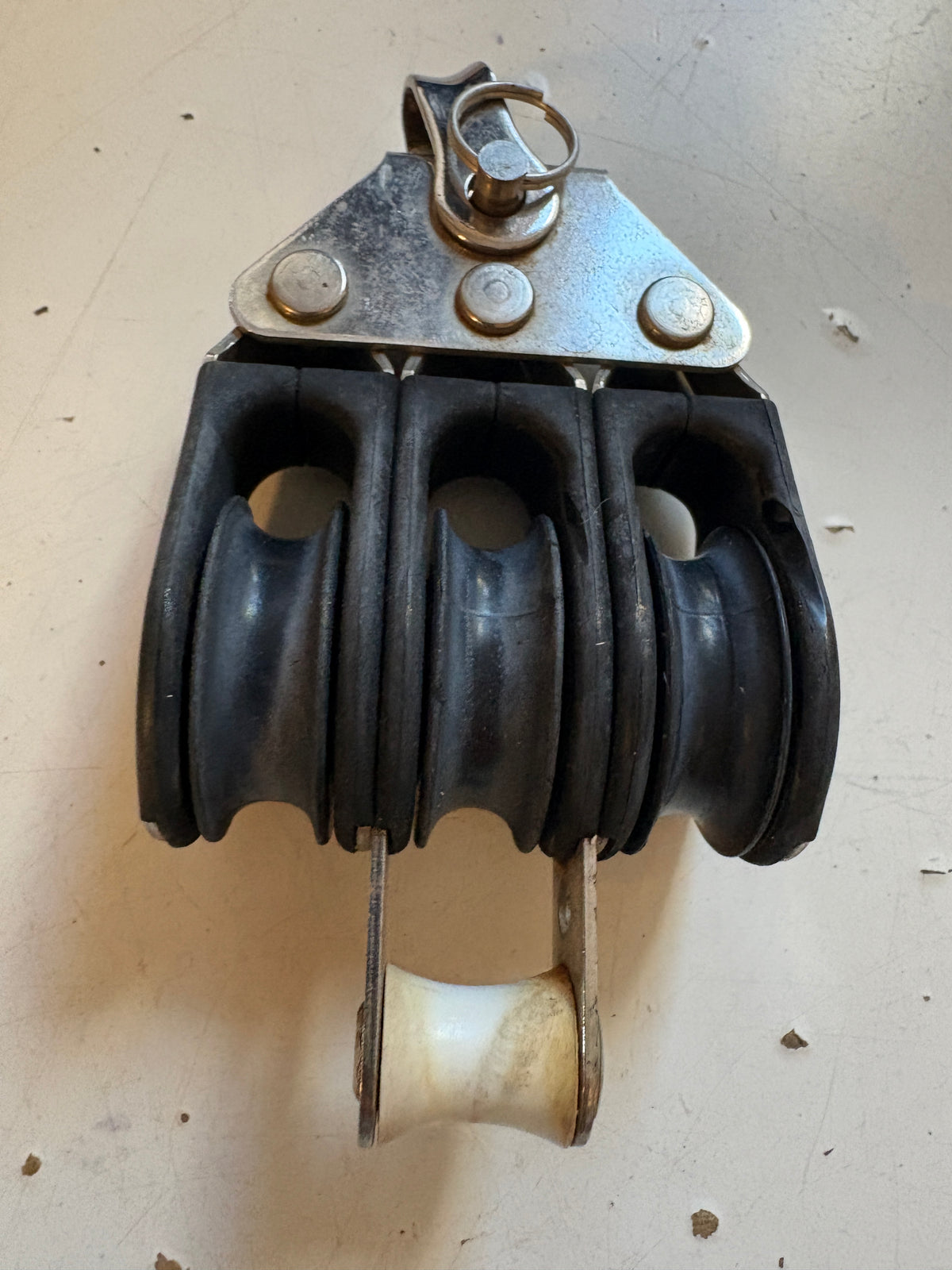 Harken Triple Fixed Block with Beckett 1" Sheave 1/4" line