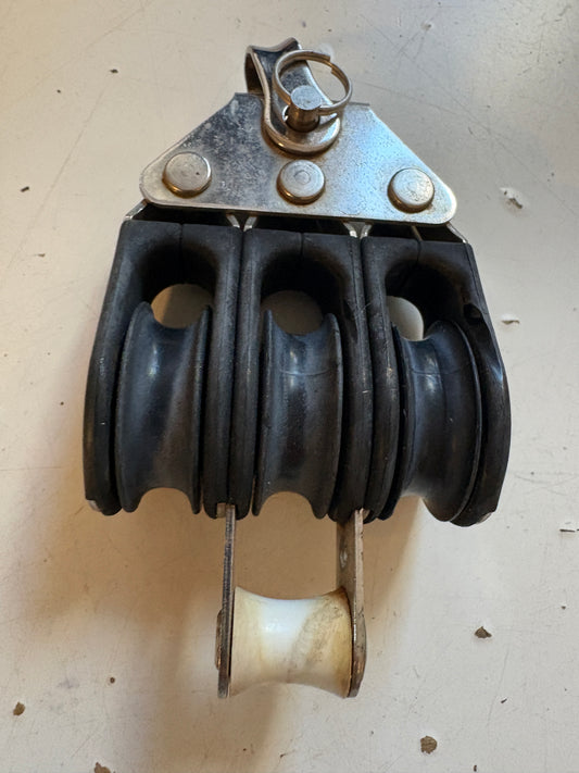 Harken Triple Fixed Block with Beckett 1" Sheave 1/4" line