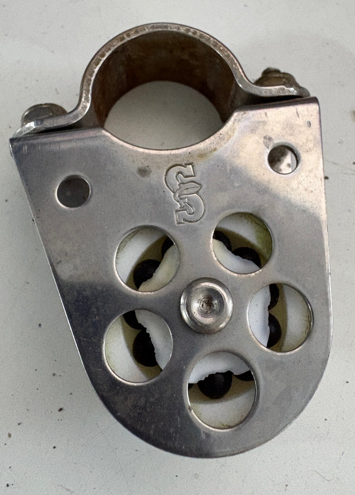 Schaefer 1 3/8" Sheave Stanchion Block 1/2" Line Max
