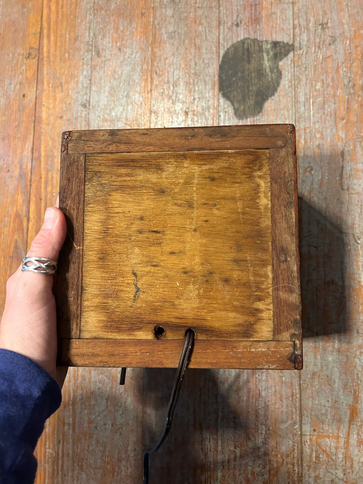Richie Compass in 7" Teak Block