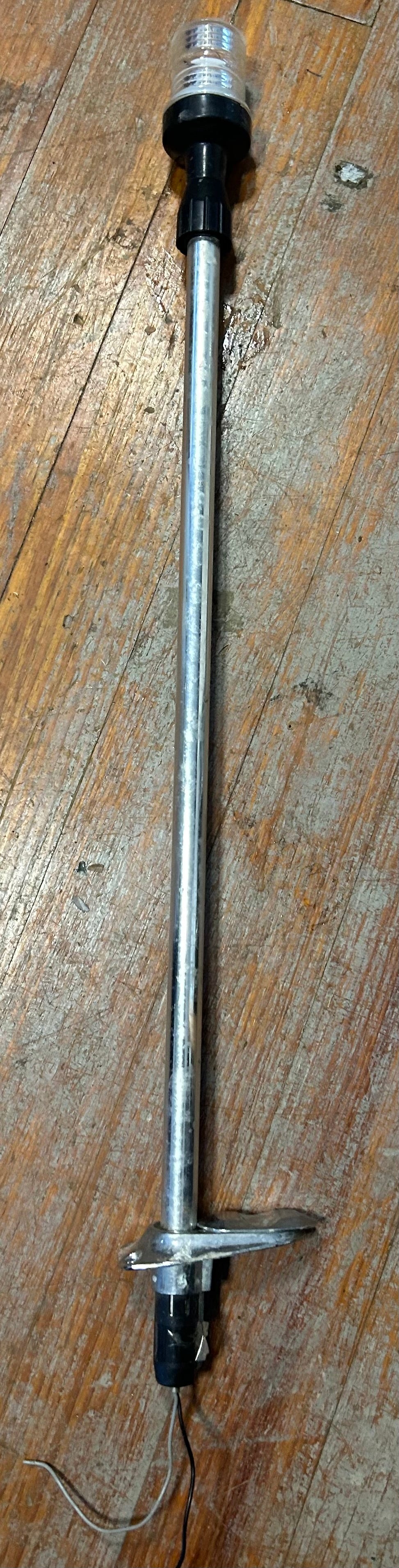 Telescoping Stern Light 48"