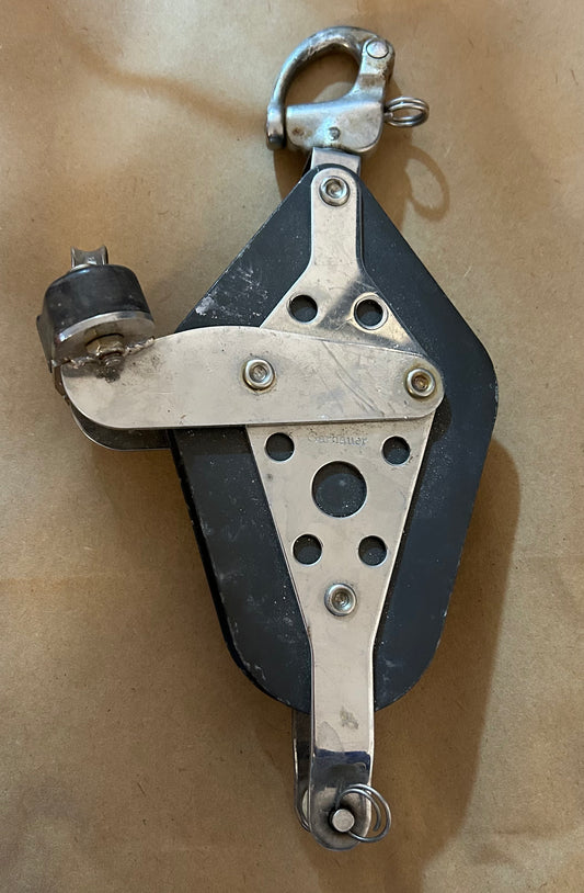 Garhauer Triple Fiddle Block with extended cam cleat, becket and swivel shackle-5/8" line