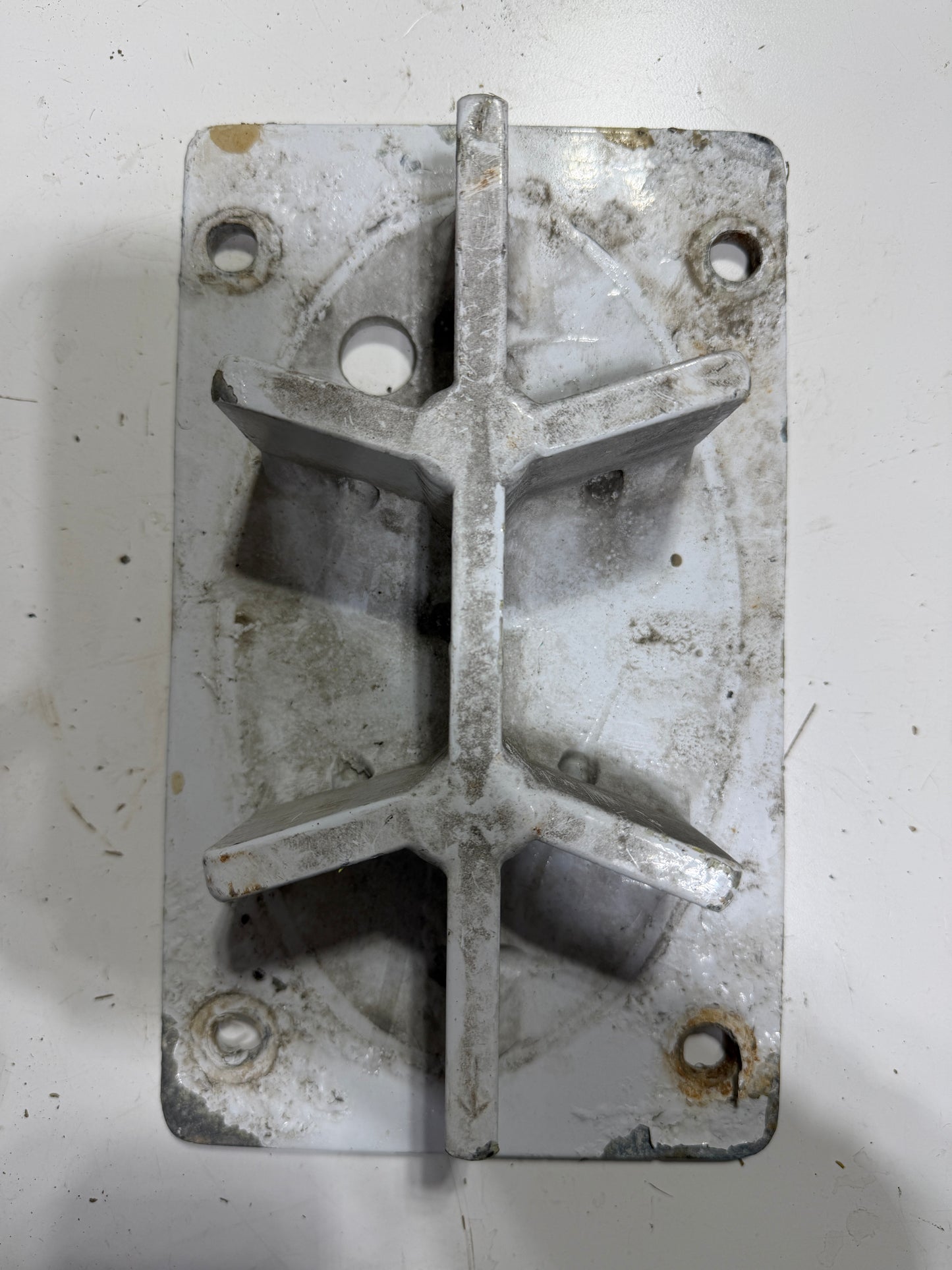 8 1/8" Long x 4 1/8" Wide Mast Head Base