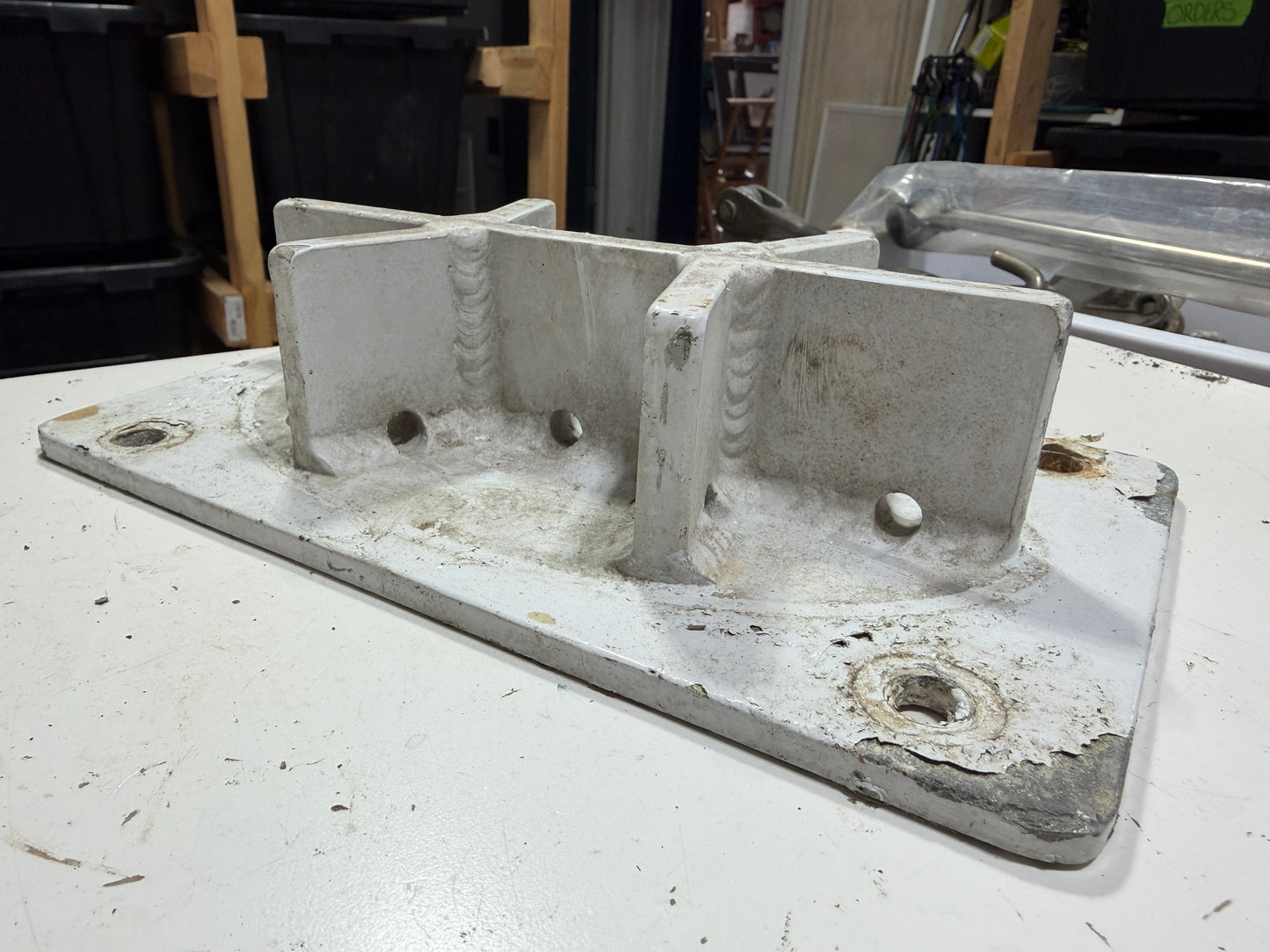8 1/8" Long x 4 1/8" Wide Mast Head Base