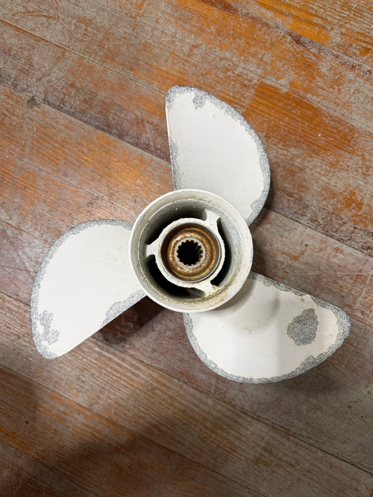 QICLEAR Outboard Engine Propeller - 13 1/4 x 17 RH 15 Tooth