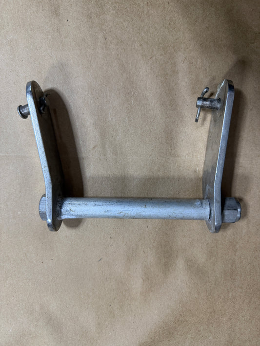 Mast Tang - 4 1/2" Width x 5/8" Bolt