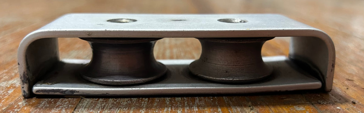 Aluminum double sheave deck organizer - 1/2" line