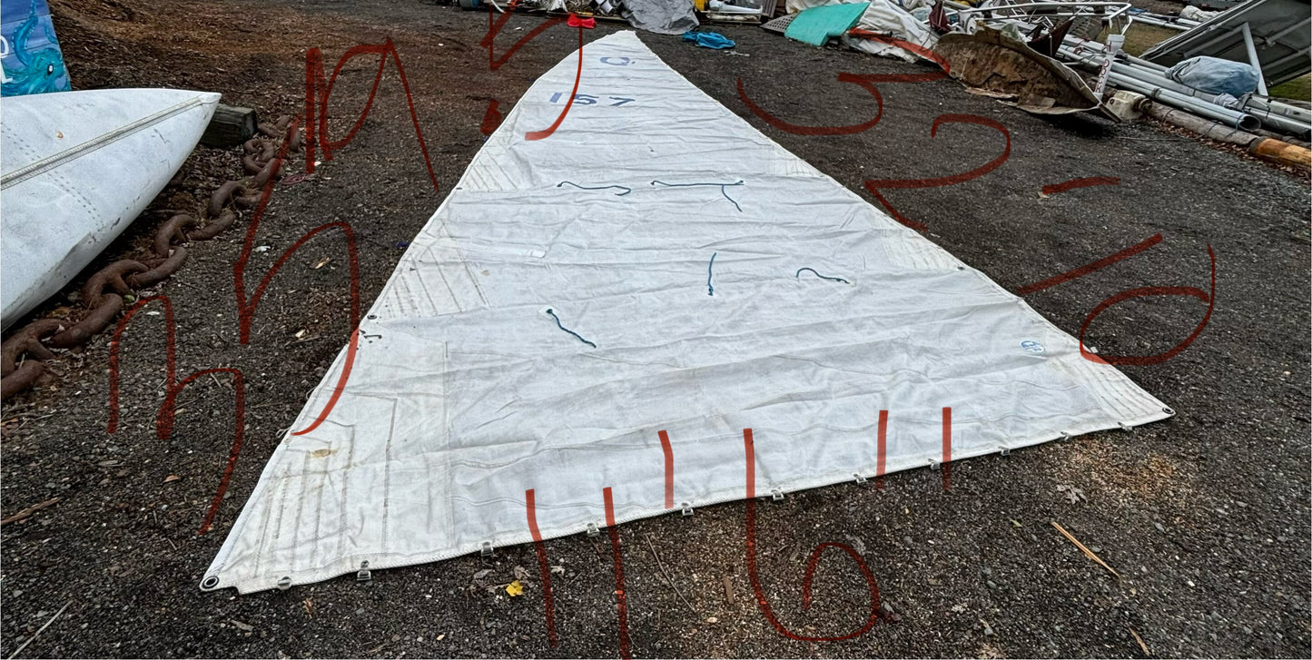 CAL 31 Mainsail - 35’9.5” Leech x 32’10” Luff x 11’6” Foot