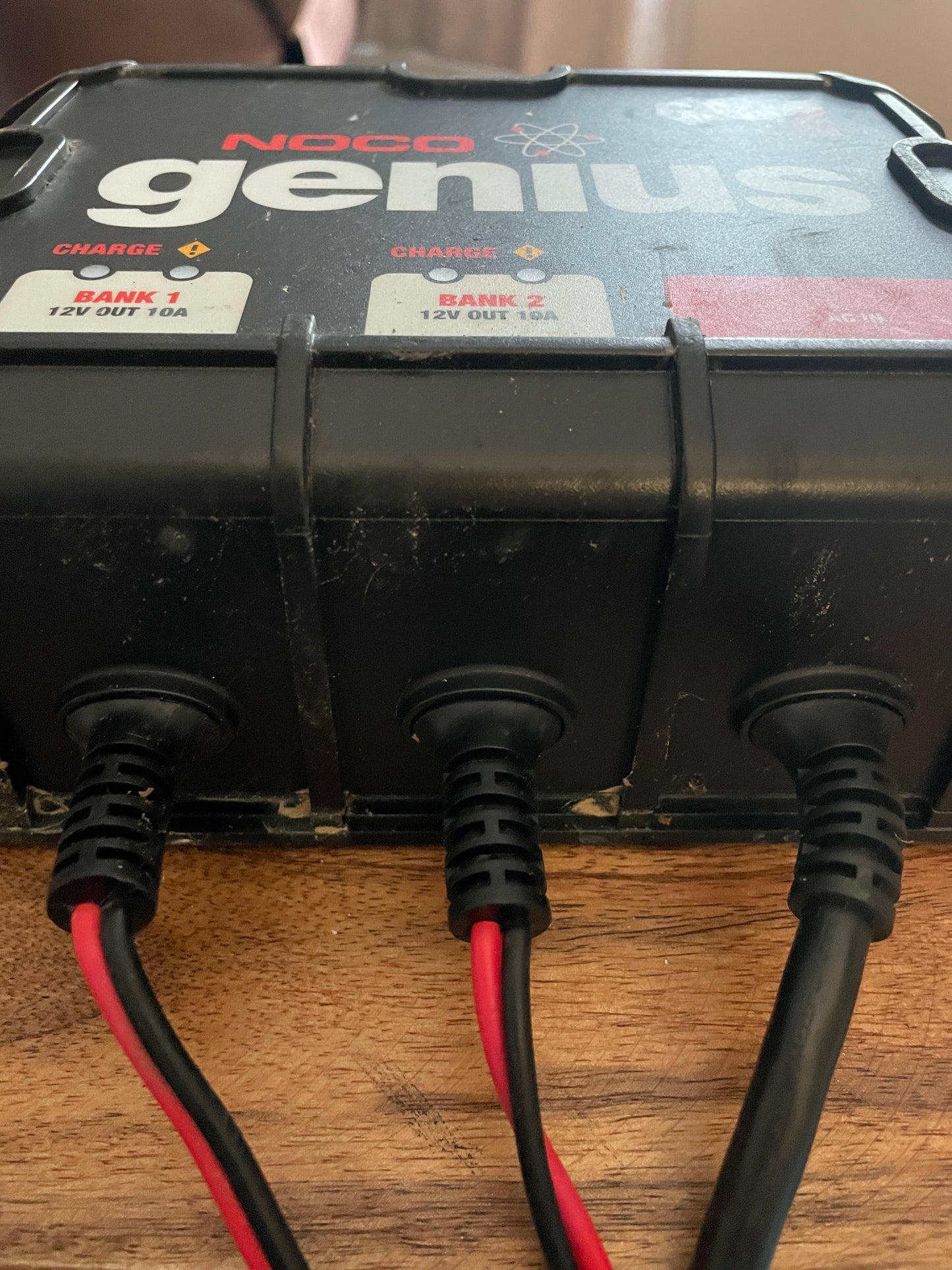 NOCO Genius GEN2 2 Bank 20A Charger