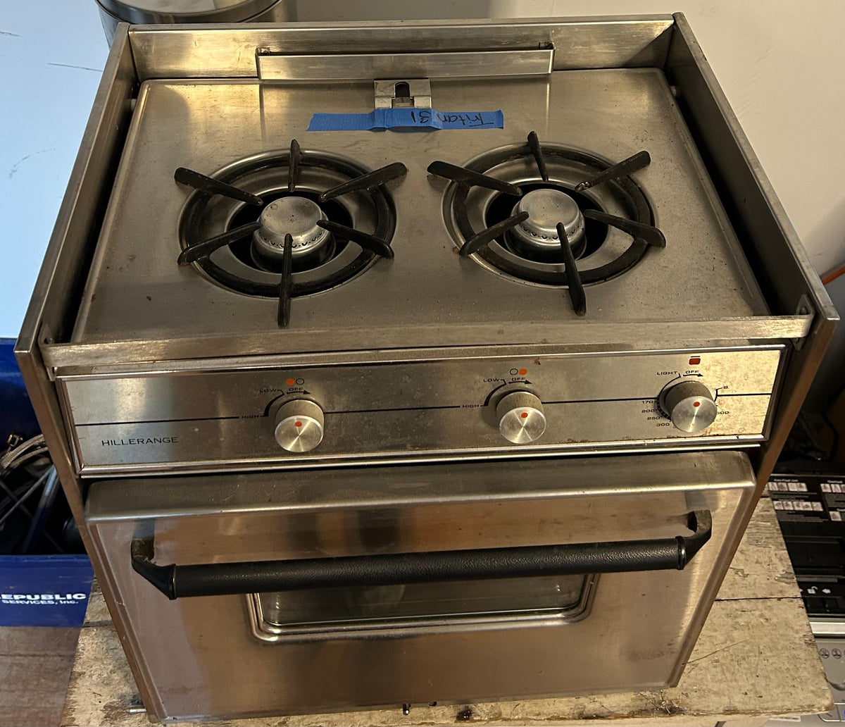 Hillerange Gimballed Propane Oven / Stove 2 Burner - Tritan 31