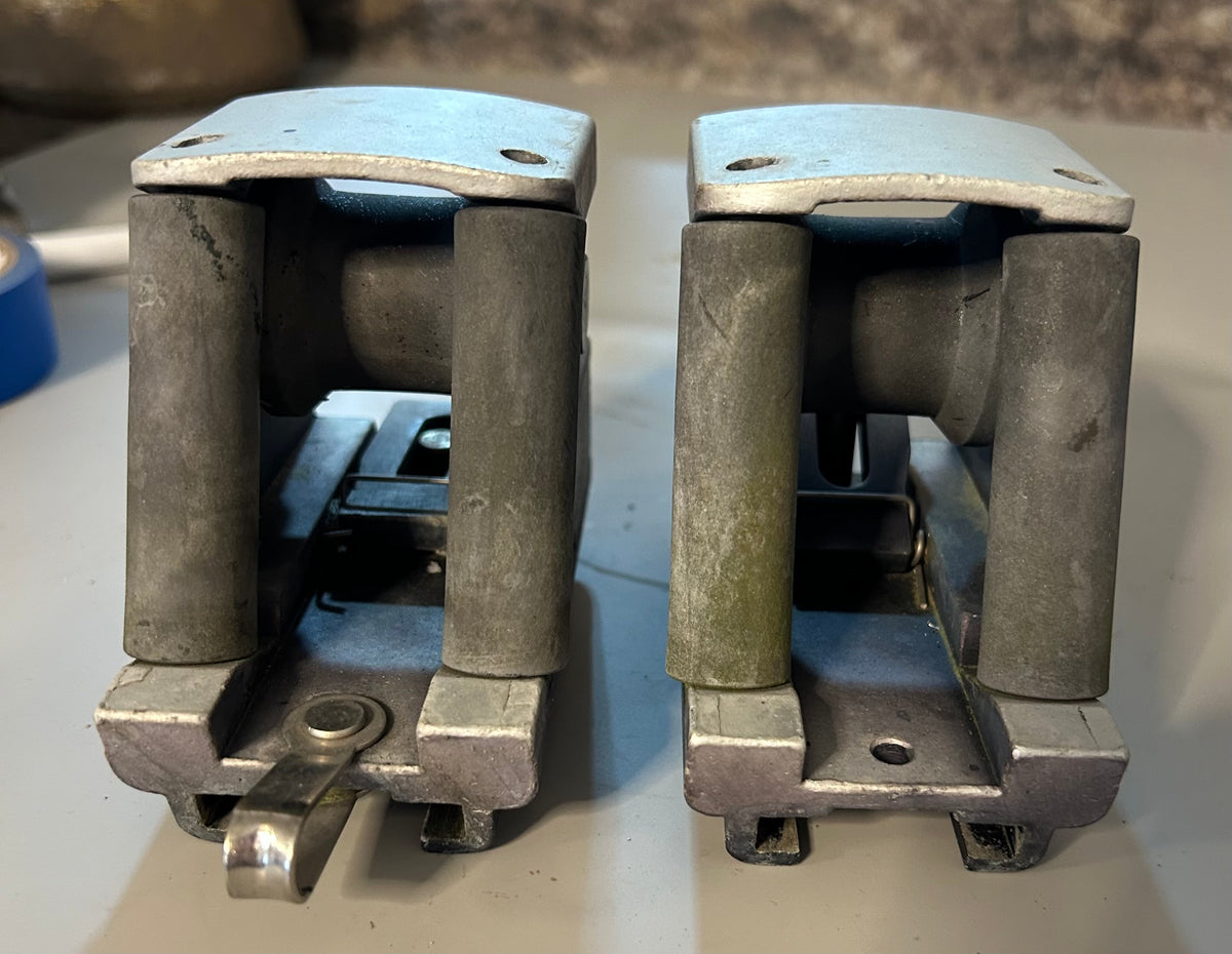 PAIR Sheet Block / Traveler Track Cars - 1 3/8" Track Size - Plastic Sheave