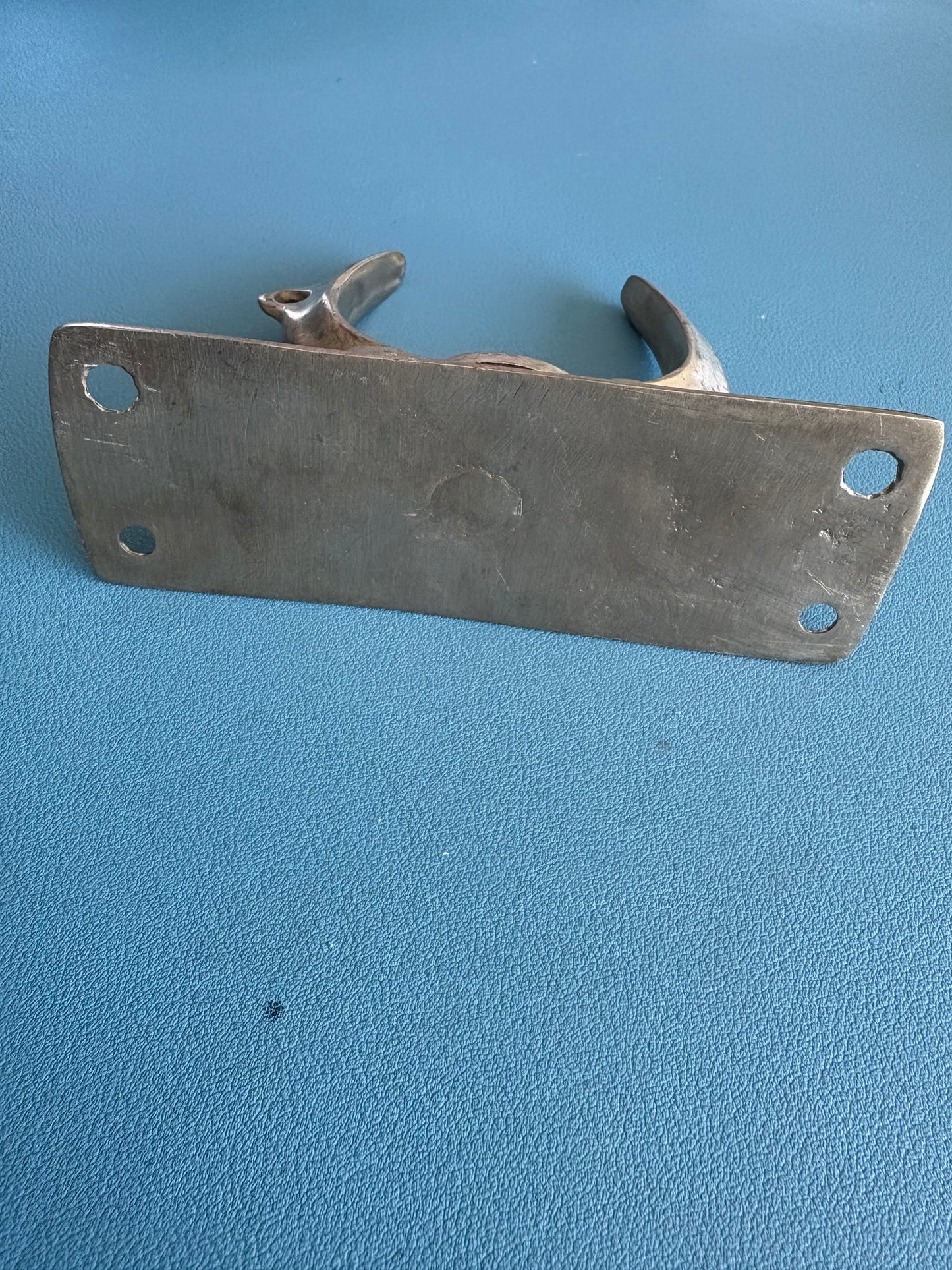 PAIR Bronze Pivoting Oar Lock Code BB4399