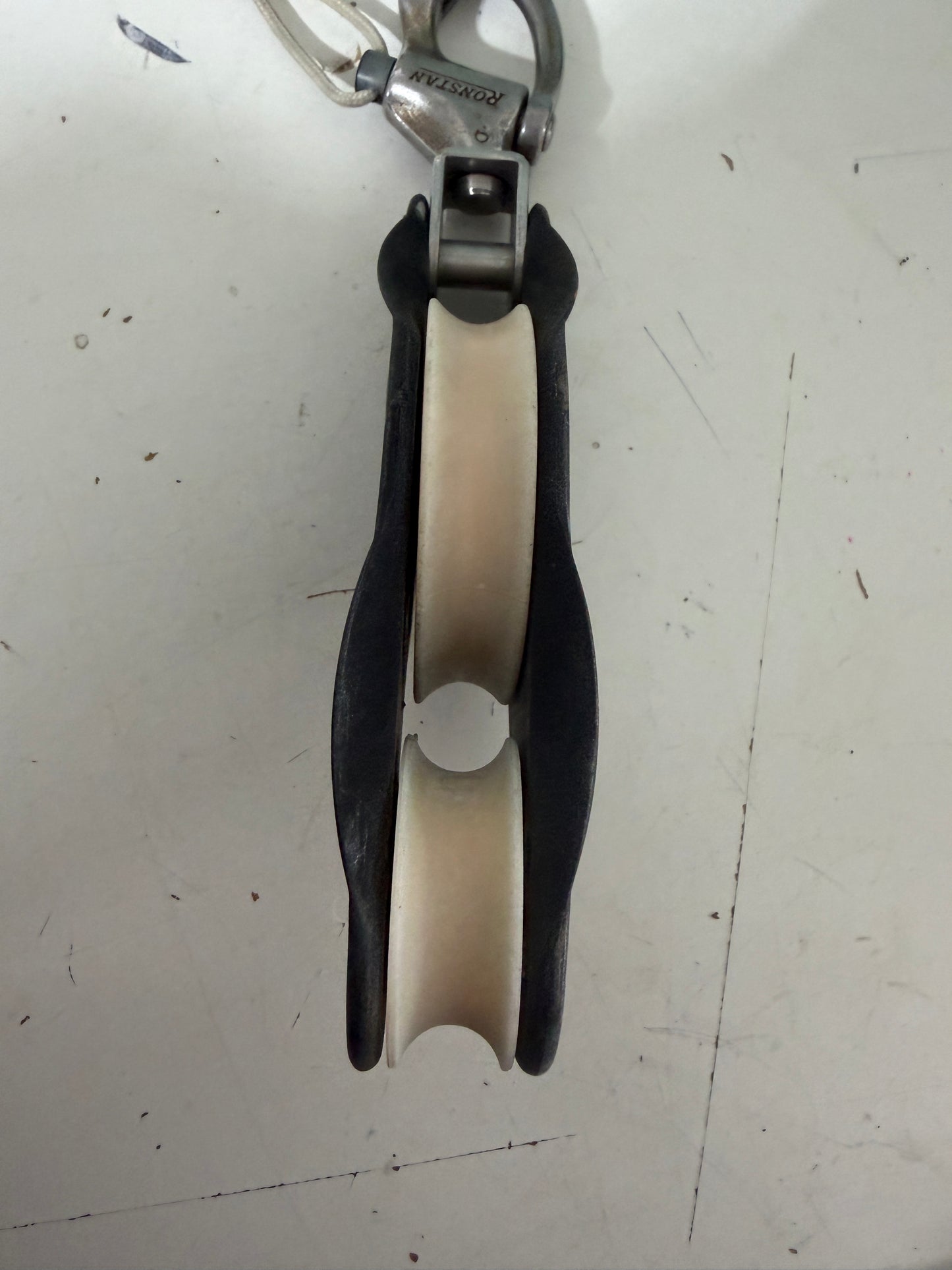 Ronstan RF1368 Fiddle Block - 2 3/8" & 1 1/2" Sheaves - 3/8" Line