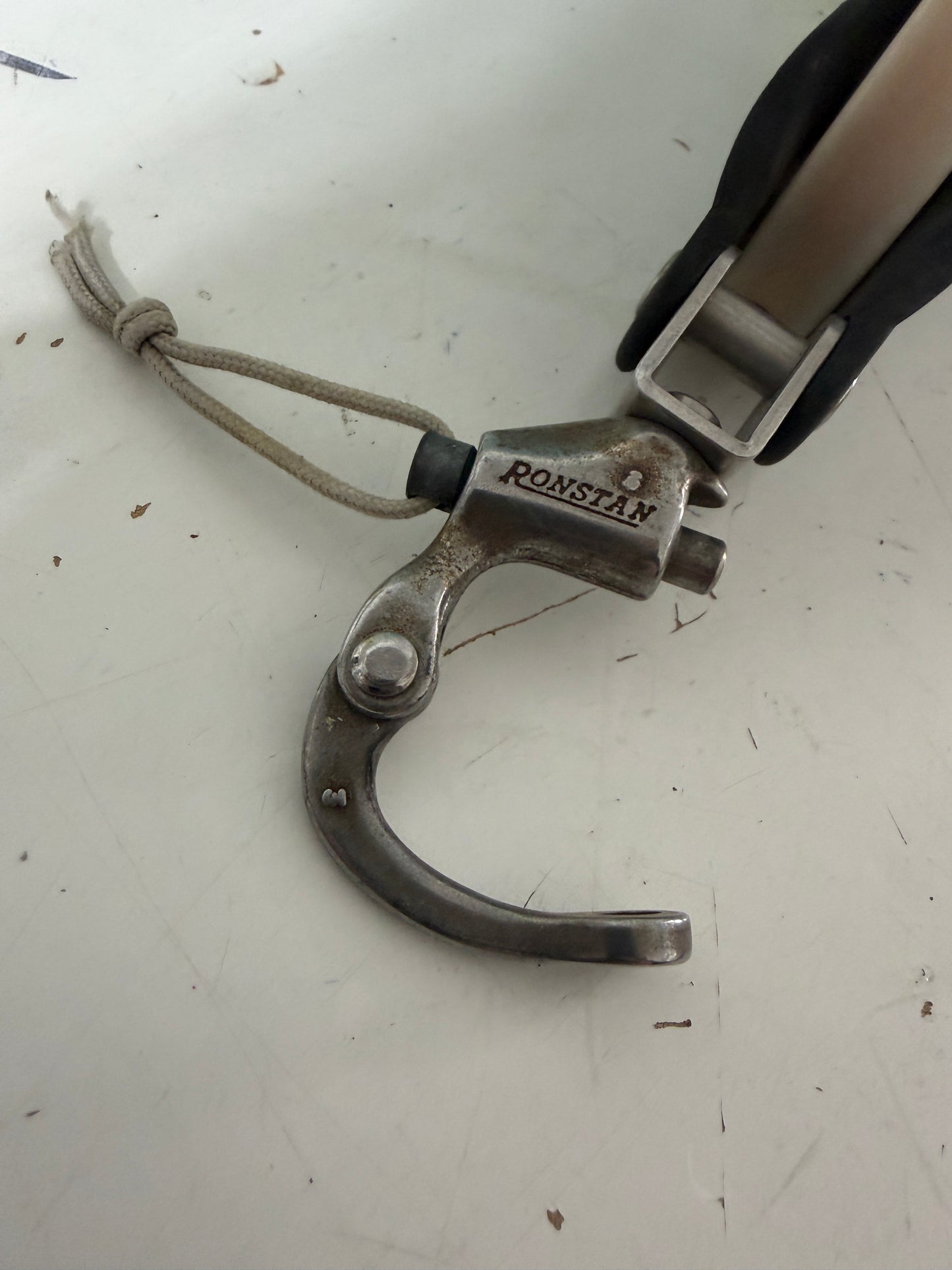 Ronstan RF1368 Fiddle Block - 2 3/8" & 1 1/2" Sheaves - 3/8" Line