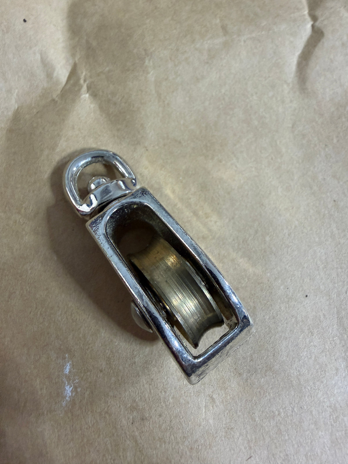 1" Bronze Sheave x 3/16" Line Width - Single Swivel Block