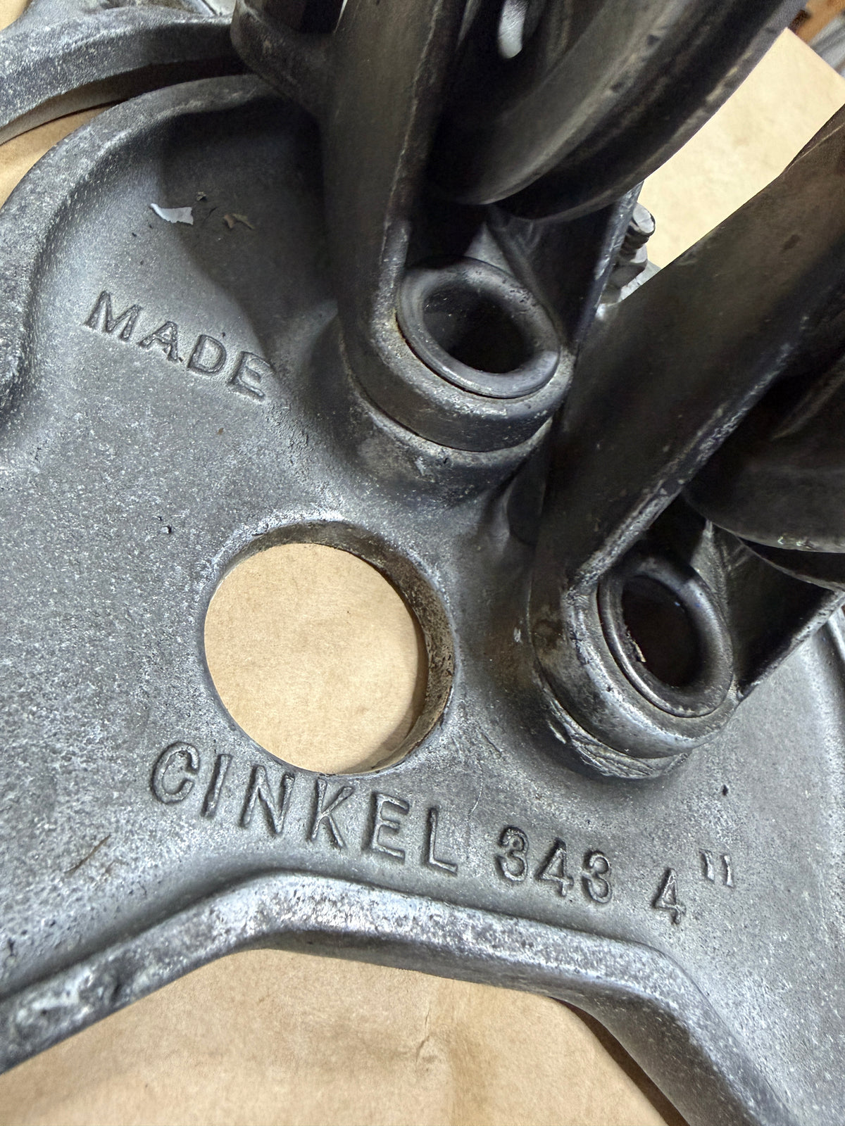 Cinkel 343 Aluminum Steering Pulley Pedestal System - 4" Wheels - 1/4" Cable