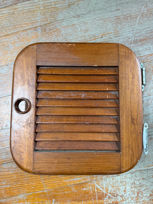 Irwin 31 Interior Louvered Door - ID: 11 1/4" Squared - OD: 12" Squared - RIGHT -- #378