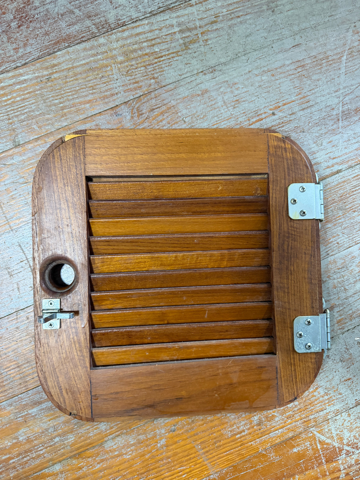 Irwin 31 Interior Louvered Door - ID: 11 1/4" Squared - OD: 12" Squared - LEFT -- #377