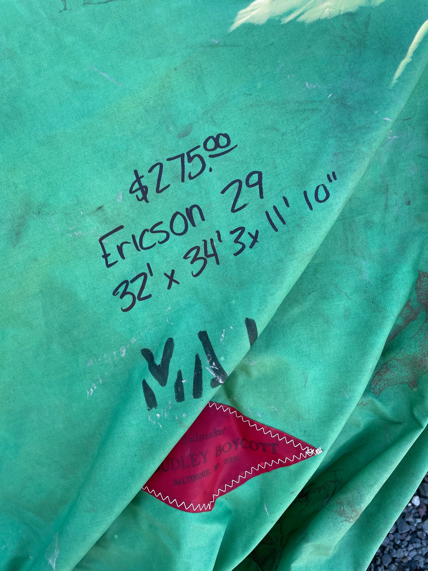 Ericson 29 Mainsail- 34’3” x 32’ x 11’10”