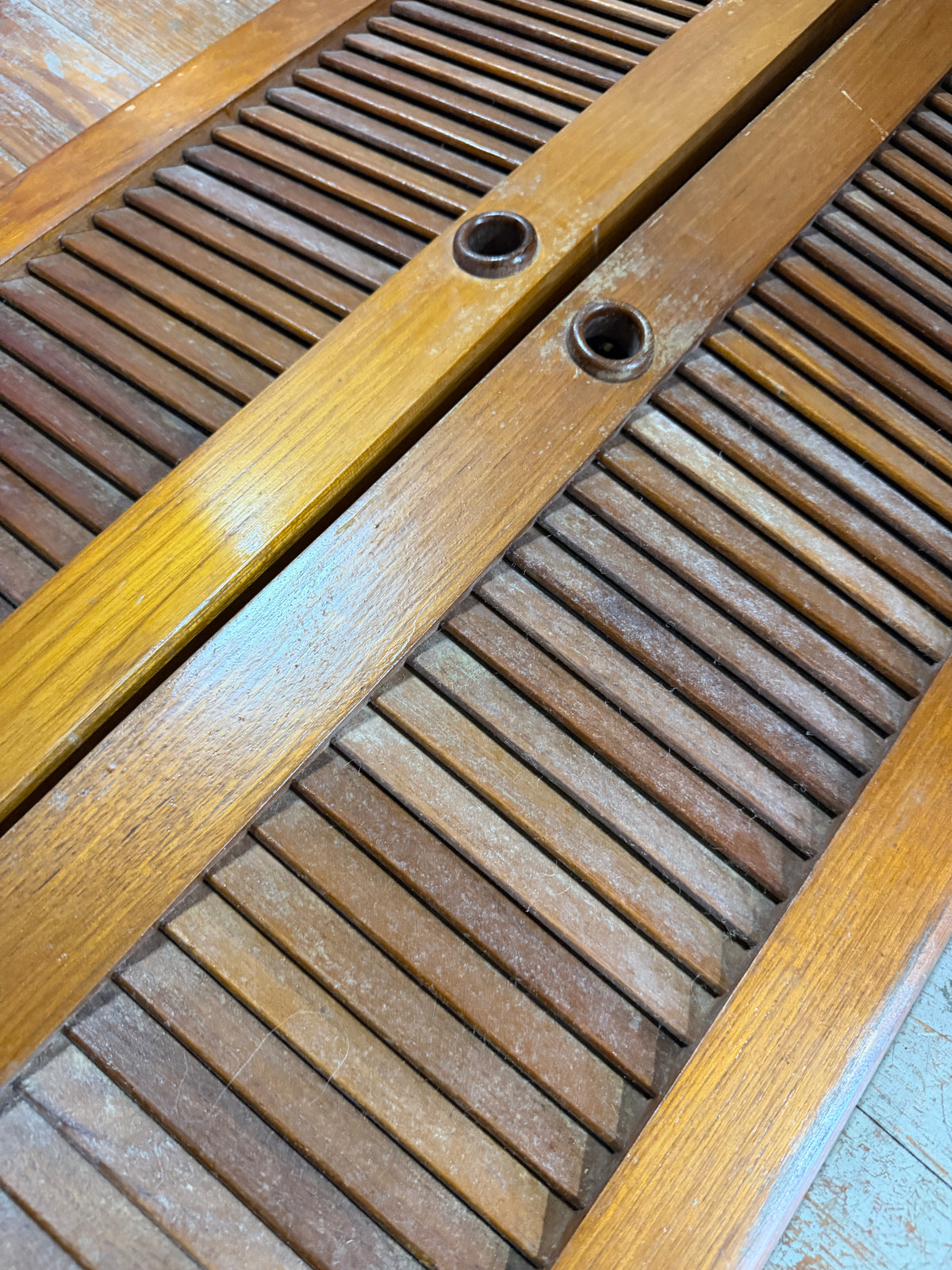 PAIR Irwin 31 Interior Louvered Doors - ID: 35 1/4" x 9 5/8" - OD: 36" x 10" -- #381