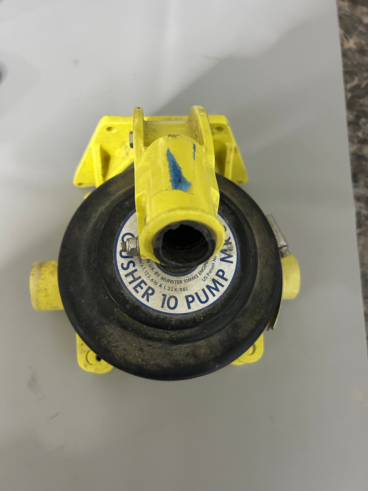 Gusher 10 Manual Bilge Pump
