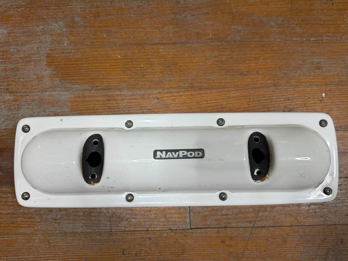 3 Instrument Navpod GP140 - 9.5" Center to Center Fitting