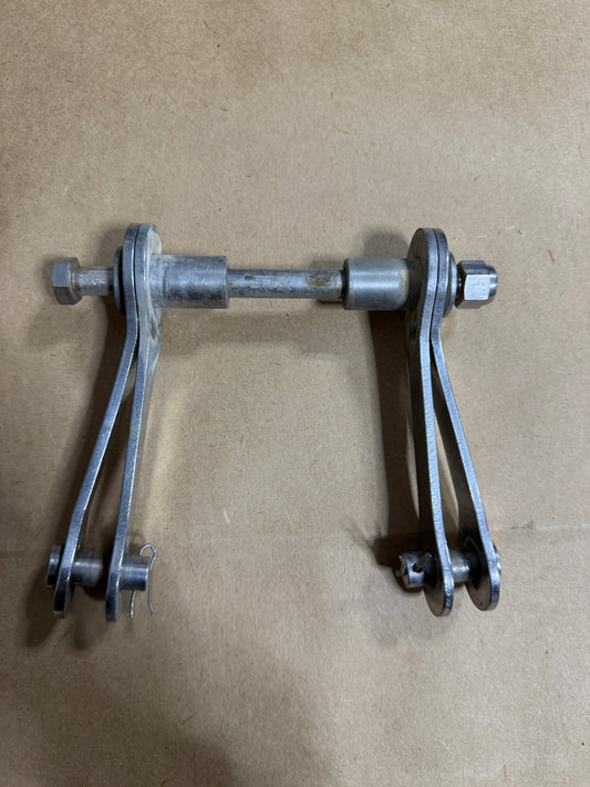 Double Mast Tang - 3/8" Diameter Bolt x 4 1/8" Top Width