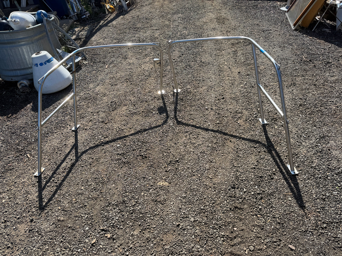 IRWIN 31 Split Stern Railing / Pulpit