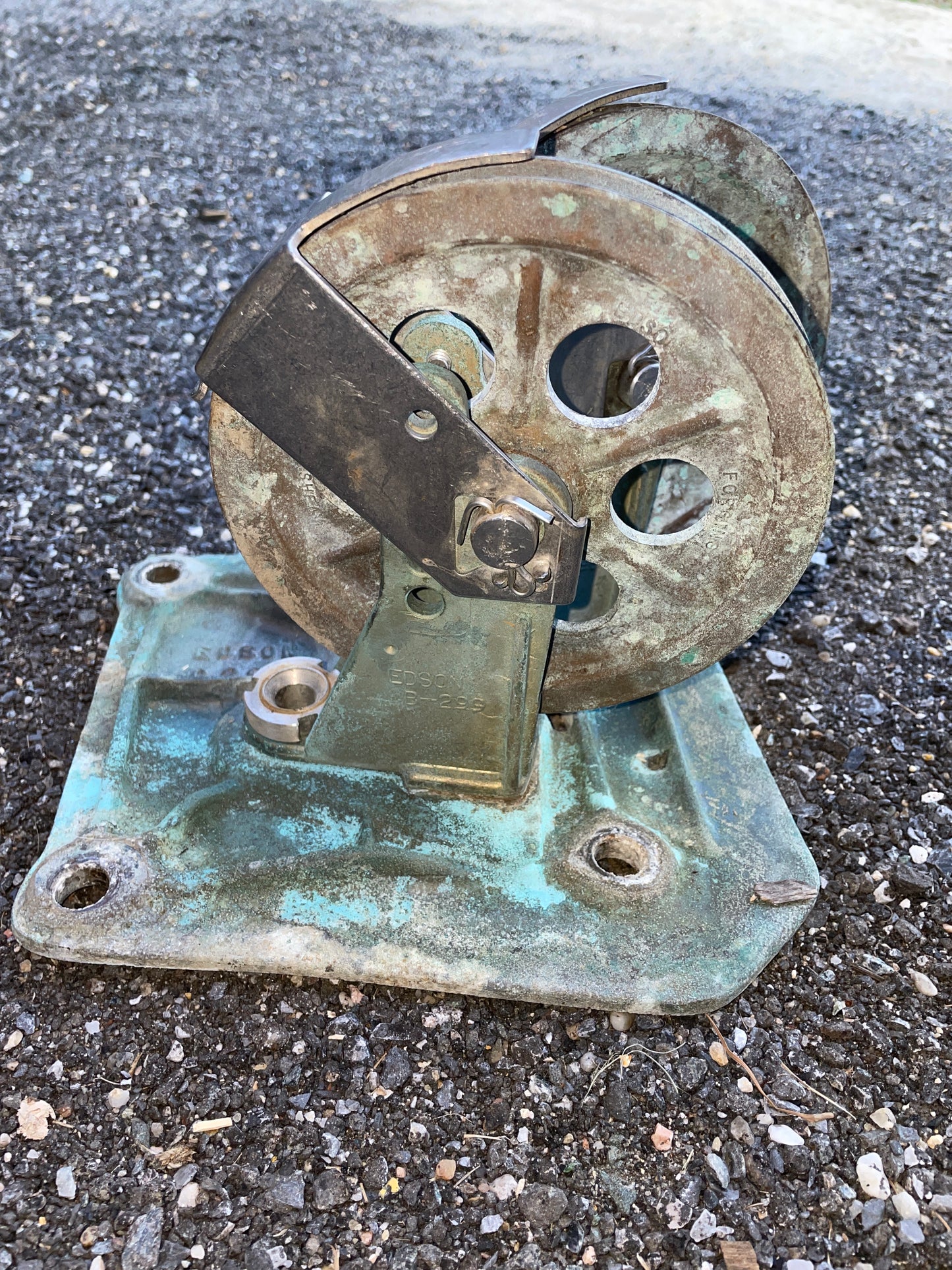 6” Solid Bronze Edson Pulley System